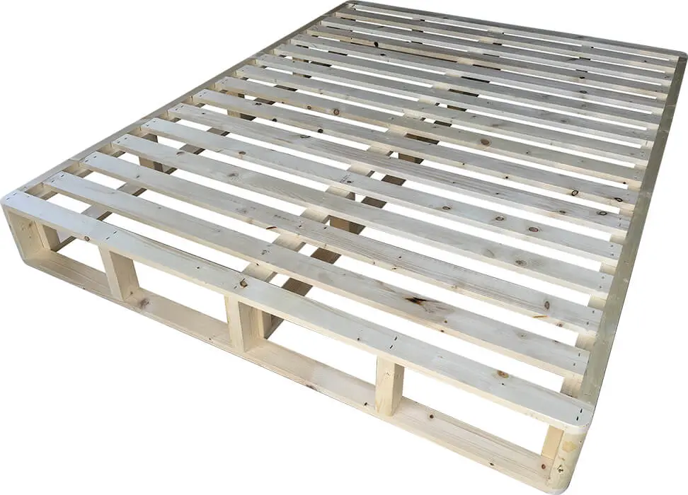Wooden slatted foundation providing even support for an organic latex mattress