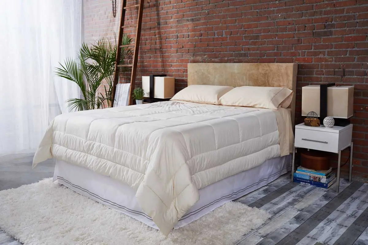 myMerino Comforter Light folded