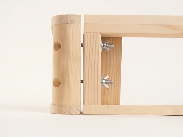 Heavy-duty foundation assembly step 8: Every joint uses two bolts, washers and wing nuts.