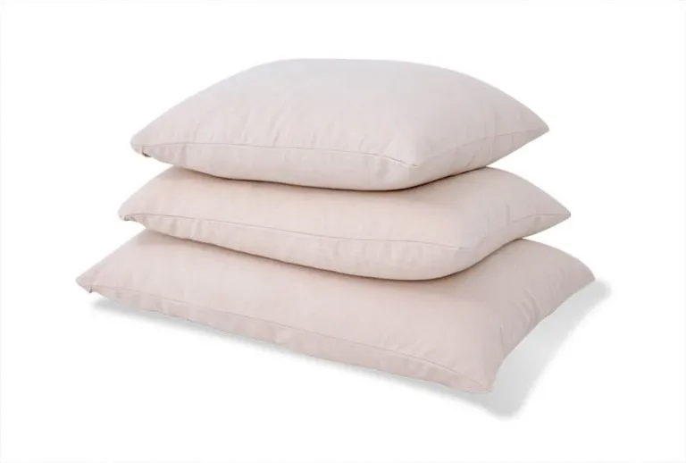 Natural latex pillow detail