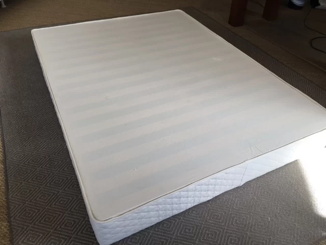 Organic latex mattress foundation with quilted cotton cover